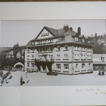 Hotel Neustaedter Hof ชวาร์เซนเบิร์ก ภายนอก รูปภาพ
