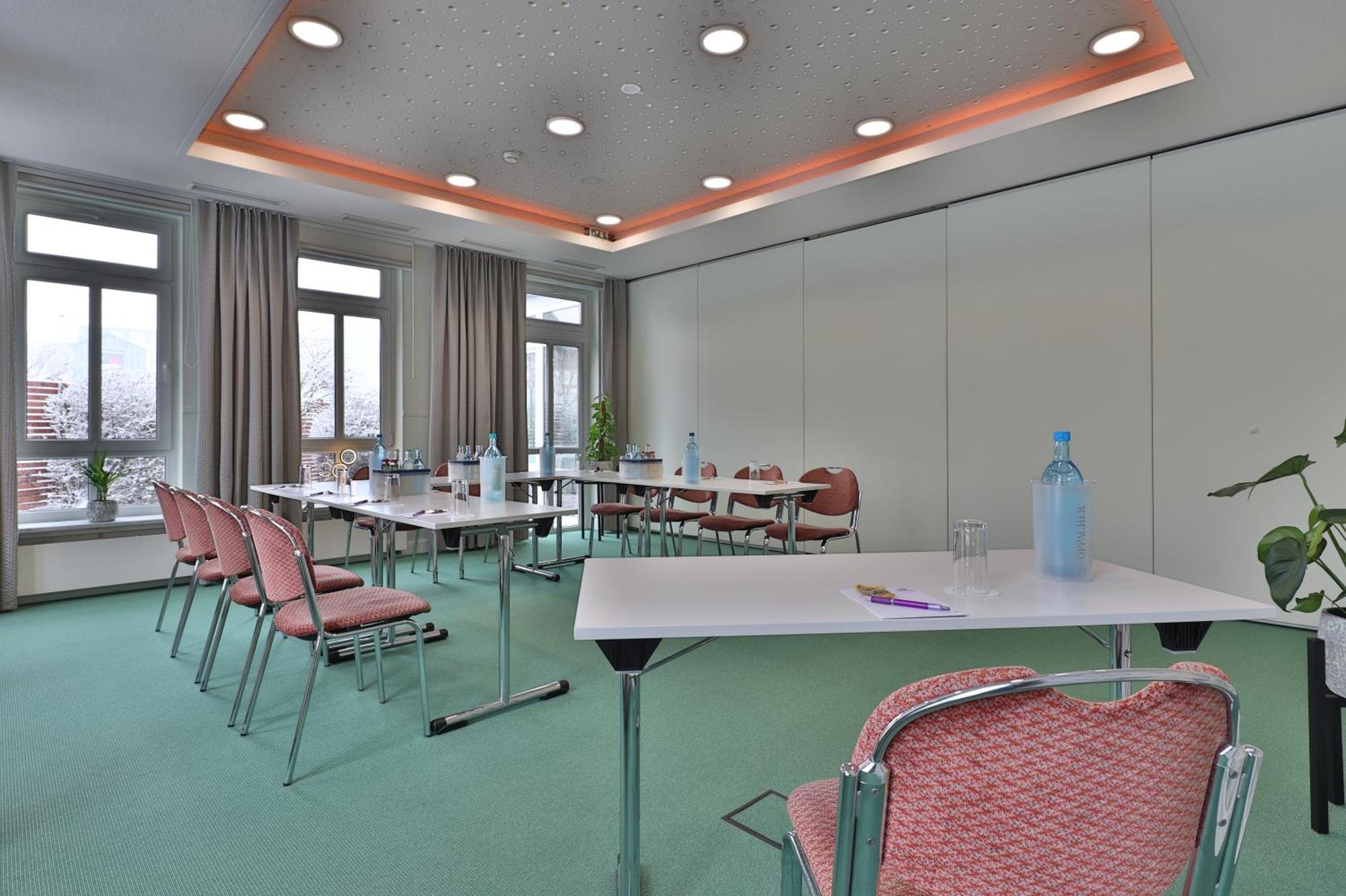 Hotel Neustaedter Hof ชวาร์เซนเบิร์ก ภายนอก รูปภาพ