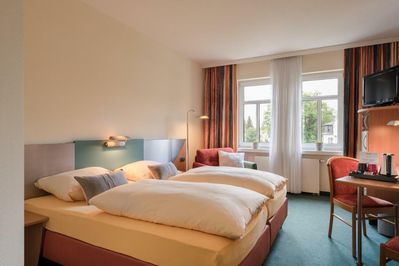 Hotel Neustaedter Hof ชวาร์เซนเบิร์ก ภายนอก รูปภาพ