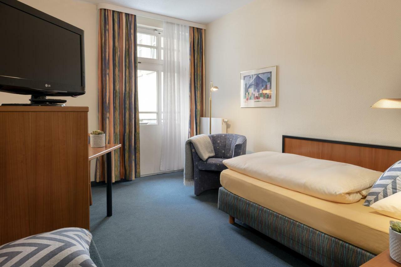 Hotel Neustaedter Hof ชวาร์เซนเบิร์ก ภายนอก รูปภาพ