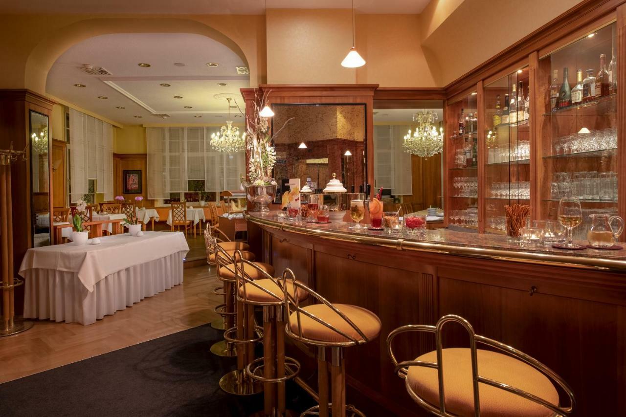 Hotel Neustaedter Hof ชวาร์เซนเบิร์ก ภายนอก รูปภาพ